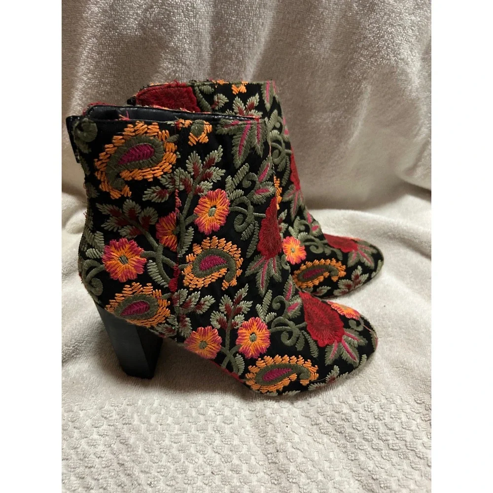 Floral Embroidered Block Heel Ankle Boots Black Red Orange Paisley Hippie 7.5
